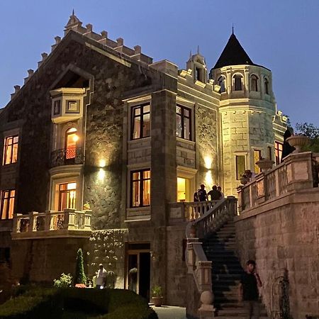 Chateau Gabriel Erévan Extérieur photo
